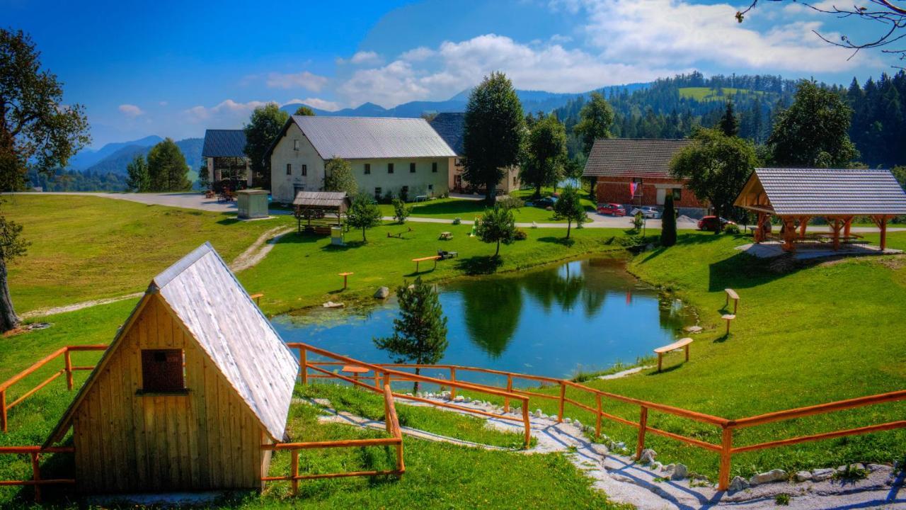 Glamping Vrhovc Hotel Zelezniki Ngoại thất bức ảnh