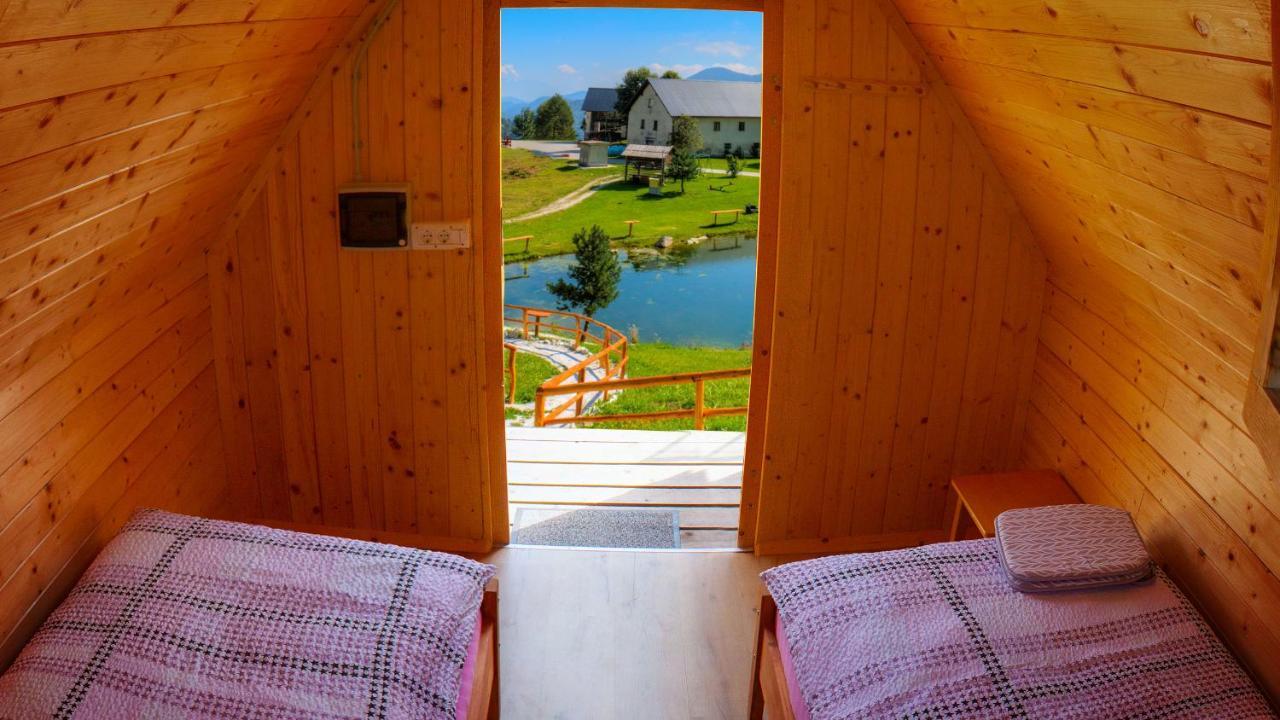 Glamping Vrhovc Hotel Zelezniki Ngoại thất bức ảnh